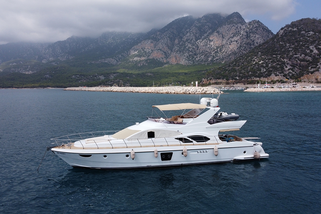 Belek Yacht Rental | Sunseeker 63